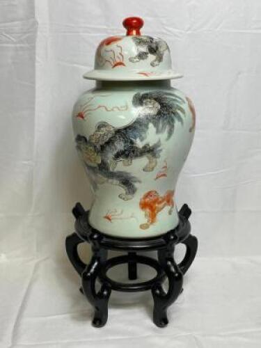 VINTAGE ASIAN PORCELAIN VASE