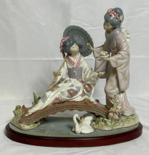 LLADRO PORCELAIN FIGURINE WITH WOOD BASE - "SPRINGTIME IN JAPAN" (RETIRED)