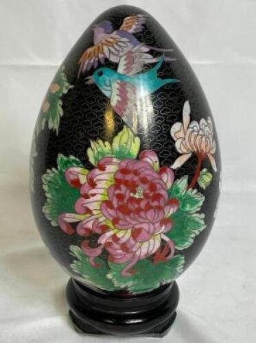 VINTAGE IMARI PORCELAIN EGG