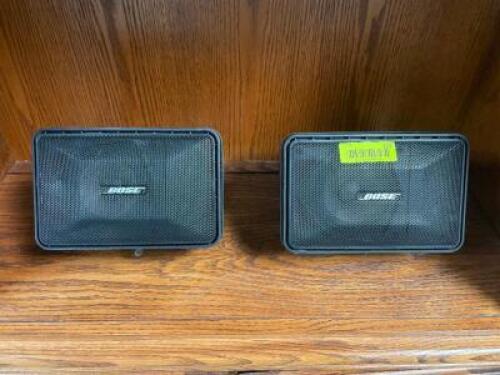 BOSE WALL MOUNTED SPEAKER SET