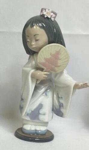 LLADRO PORCELAIN FIGURINE
