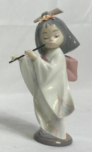 LLADRO PORCELAIN FIGURINE