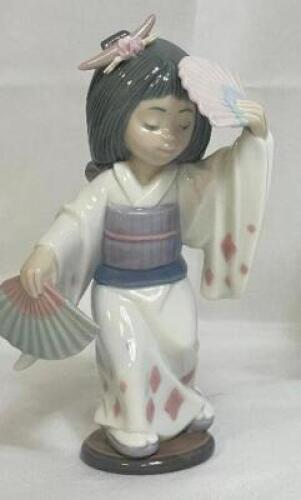 LLADRO PORCELAIN FIGURINE