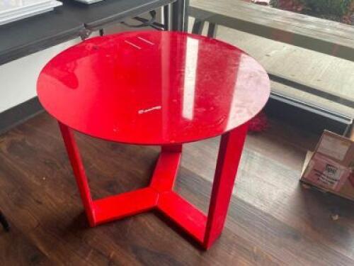 DESCRIPTION: 30" ROUND RED COMPOSITE END TABLE SIZE 30" LOCATION: FRONT QTY: 1
