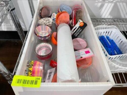 DESCRIPTION: TOTE W/ CONTENTS - MULTI COLOR CUPCAKE WRAPPERS LOCATION: KITCHEN THIS LOT IS: ONE MONEY QTY: 1