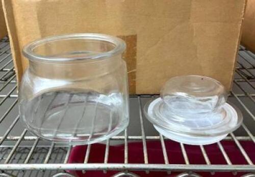 SMALL GLASS CONTAINERS WITH LIDS (6 PACK)