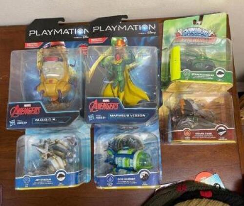 ASSORTED KIDS TOYS (SEE ALL PHOTOS FOR CLOSE UP PICTURES)