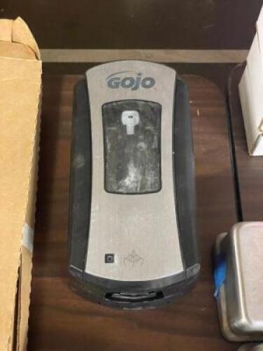 GOJO WALL MOUNTED SOAP DISPENSER