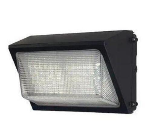 POWERWALL COMMERCIAL 450-WATT EQUIVALENT INTEGRATED OUTDOOR LED WALL PACK, 6800 LUMENS, DUSK TO DAWN SECURITY LIGHT