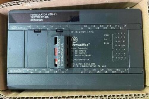 (2) - VERSAMAX MICRO PLC 28 POINT AC/DC/RELAY
