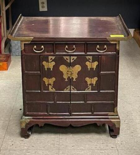 24" DECORATIVE END TABLE