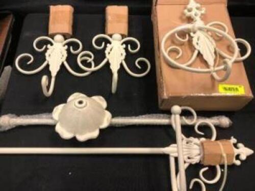 THREE PIECE BATHROOM ACCESSORY SET