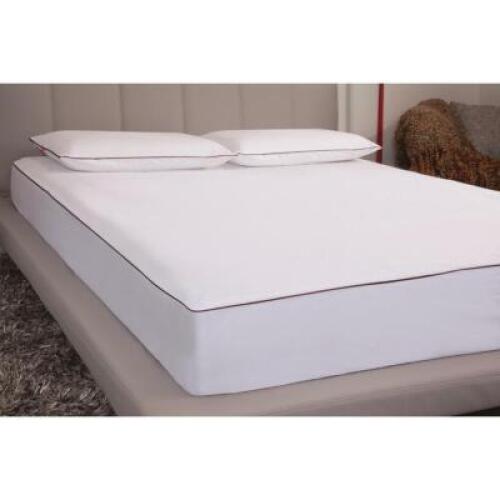 DESCRIPTION: NATURE PROTECT MATTRESS PROTECTOR- QUEEN RETAIL$: $69.00 SIZE: QUEEN