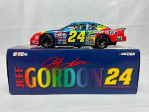 JEFF GORDON #24 DUPONT 1999 MONTE CARLO 1:24 SCALE AUTHENTIC STOCK CAR