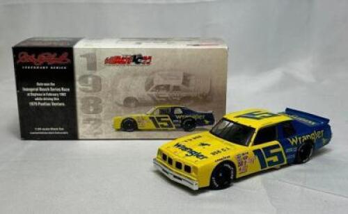 DALE EARNHARDT #15 WRANGLER 1979 VENTURA 1:24 SCALE AUTHENTIC STOCK CAR