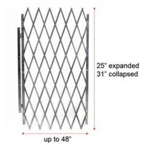 (1) RETRACTABLE FOLDING DOOR GATE