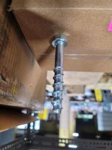 (1) BOX OF APPROX (100) LAGG BOLTS