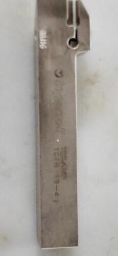 DESCRIPTION: (1) T-CLAMP ULTRAPLUS GROOVING TOOL HOLDER BRAND/MODEL: INGERSOLL TGFR 19-4 RETAIL$: $260.75 SIZE: TGFR 19-4 QTY: 1