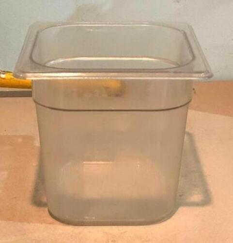 (8) 1/6 SIZE PLASTIC INSERTS WITH STEAM TRAY