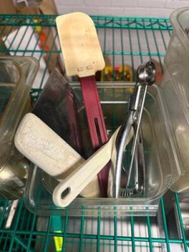 ASSORTED KITCHEN UTENSILS AS SHOWN