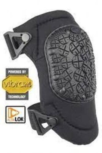DESCRIPTION: (1) PAIR OF TACTICAL KNEE PADS BRAND/MODEL: ALTAFLEX 360 INFORMATION: GREEN RETAIL$: $44.95 EA QTY: 1