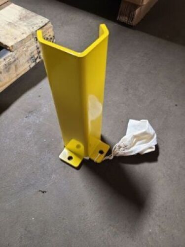DESCRIPTION: (1) CORNER REINFORCERINFORMATION: YELLOWSIZE:&nbsp;APPROX 12"RETAIL$: $134.00 EAQTY: 1