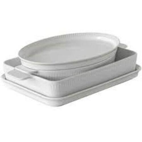 DESCRIPTION: 4-PIECE OVEN TO TABLE SET BRAND/MODEL: JUST FOR COOKS RETAIL$: $58.76 QTY: 1