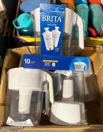 DESCRIPTION: (5) BRITA WATER FILTER PITCHERS INFORMATION: (1) CRACKED QTY: 1