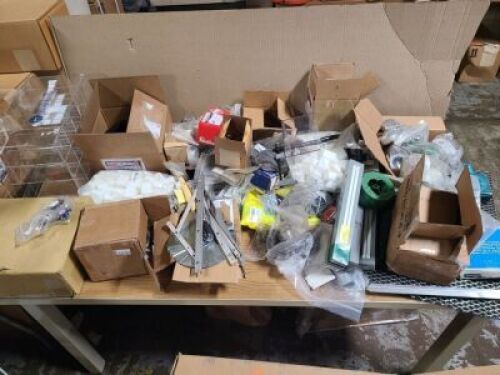 DESCRIPTION: (1) TABLE OF MISC. HARDWARE ITEMS BRAND/MODEL: MANY INFORMATION: MUST COME INPSECT QTY: 1
