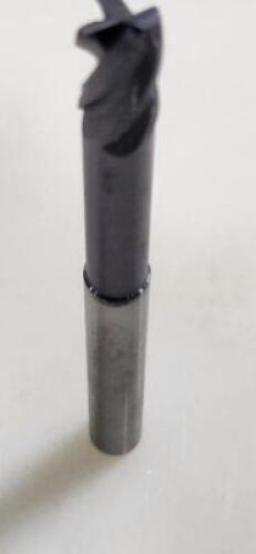 (1) SOLID CARBIDE CORNER RADIUS END MIL