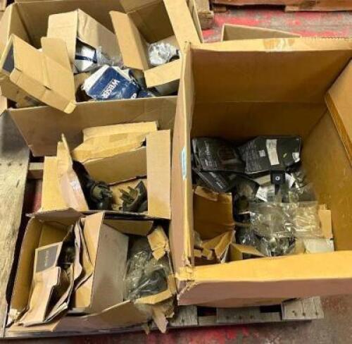 PALLET OF ASSORTED DOOR HARDWARE