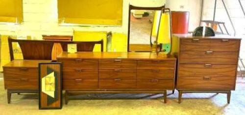 MID CENTURY BEDROOM SET (VERTICAL DRESSER, HORIZONTAL DRESSER WITH MIRROR HUTCH, HEADBOARD, CLOCK, LAMP, AND BOOKENDS)