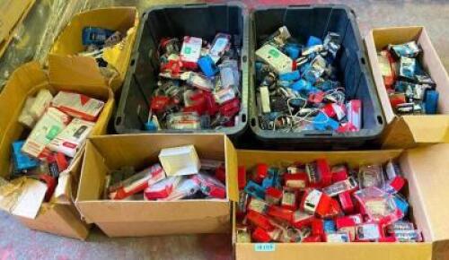 LARGE ASSORTMENT OF CELLPHONE ACCESSORIES