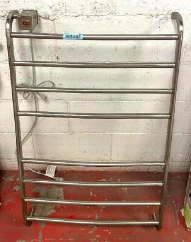 WALL MOUNT TOWEL HEATING RACK