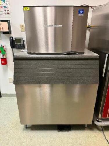 MANITOWOC 600 LB. AIR COOLED ICE HEAD WITH 530 LB. ICE BIN