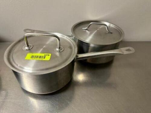 (2) WINCO STAINLESS 9" SAUCE POTS W/ LIDS.