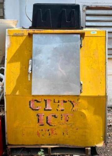 STARRETT ICE CHEST