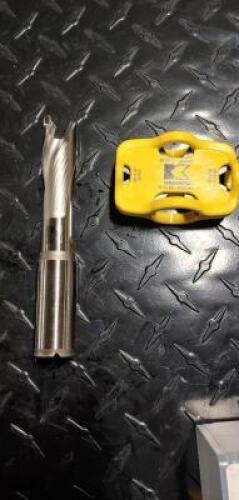 DESCRIPTION (1) KENNAMETAL SERIES KTIP STRAIGHT SHANK, DRILL BODY BRAND/MODEL 3790443 ADDITIONAL INFORMATION HEAD CONNECTION ZB, 3XD, 63/64" DIAM SIZE