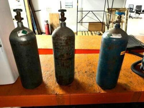 DESCRIPTION: (2) O2 TANKS LOCATION: BACK WAREHOUSE THIS LOT IS: SOLD BY THE PIECE QTY: 3