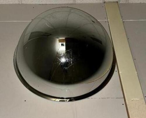 DESCRIPTION: 24" DOME SECURITY MIRROR LOCATION: BACK WAREHOUSE QTY: 1