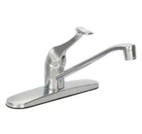SINGLE-HANDLE STANDARD KITCHEN FAUCET IN CHROME