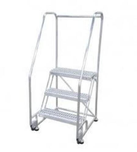 DESCRIPTION: (1) TOLT N ROLL SERIES ROLLING STEP LADDER BRAND/MODEL: COTTERMAN INFORMATION: ALUMINUM RETAIL$: $945.75 EA SIZE: 3 STEPS QTY: 1