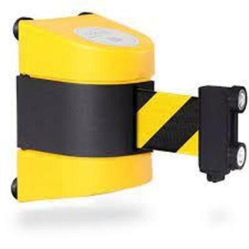 DESCRIPTION: (4) RETRACTABLE BARRIER BELT BRAND/MODEL: GLOBAL INFORMATION: YELLOW RETAIL$: $39.95 EA QTY: 4