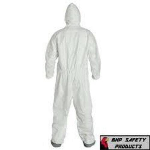 DESCRIPTION: (1) CASE OF (6) DISPOSABLE COVERALLS BRAND/MODEL: TYVEK INFORMATION: WHITE RETAIL$: $50.00 EA SIZE: 4X QTY: 1