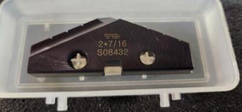 DESCRIPTION: (3) SUPER HSS T15 THROW AWAY DRILL INSERTS BRAND/MODEL: YG-1 S08432 RETAIL$: $47.59 EA SIZE: 2-7/16" DIA QTY: 3