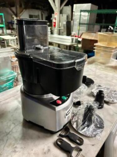 WARING FOOD PROCESSOR W/ ATTACHMENTS