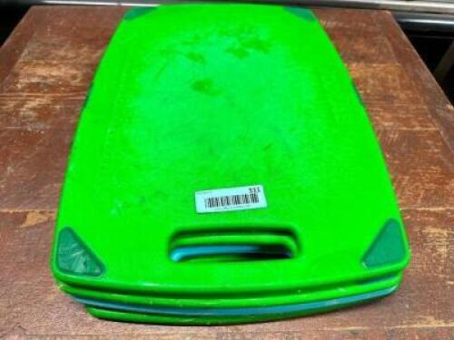 (4) 18" X 12" PLASTIC CUTTING BOARDS