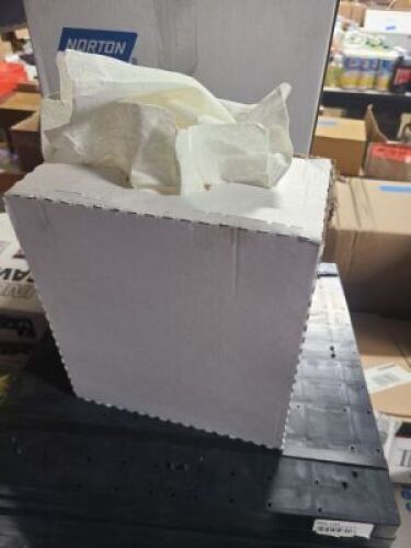 DESCRIPTION: (1) CASE OF (8) BOXES OF (100) SHEES OF WIPING CLOTH BRAND/MODEL: HW POPUP INFORMATION: WHITE RETAIL$: $125.58 EA SIZE: 8X16 QTY: 1
