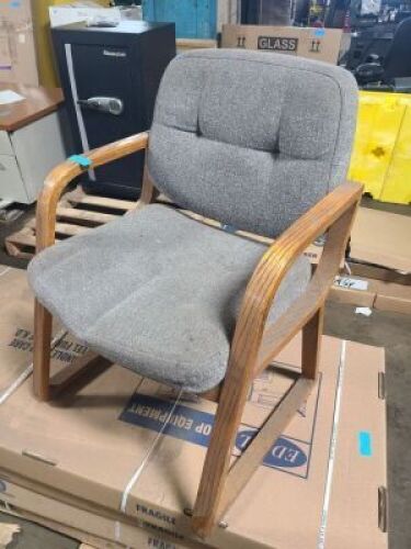 DESCRIPTION: (2) USED OFFICE WAITING CHAIRS, GUEST CHAIRS BRAND/MODEL: BRANNT INFORMATION: GREY RETAIL$: $269.73 EA QTY: 2