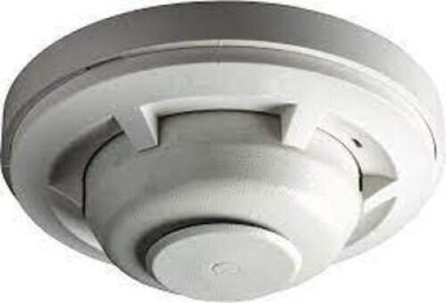 DESCRIPTION: (2) HEAT DETECTOR BRAND/MODEL: SYSTEM SENSOR #5602 INFORMATION: WHITE RETAIL$: $34.84 EA SIZE: SINGLE CIRCUIT QTY: 2
